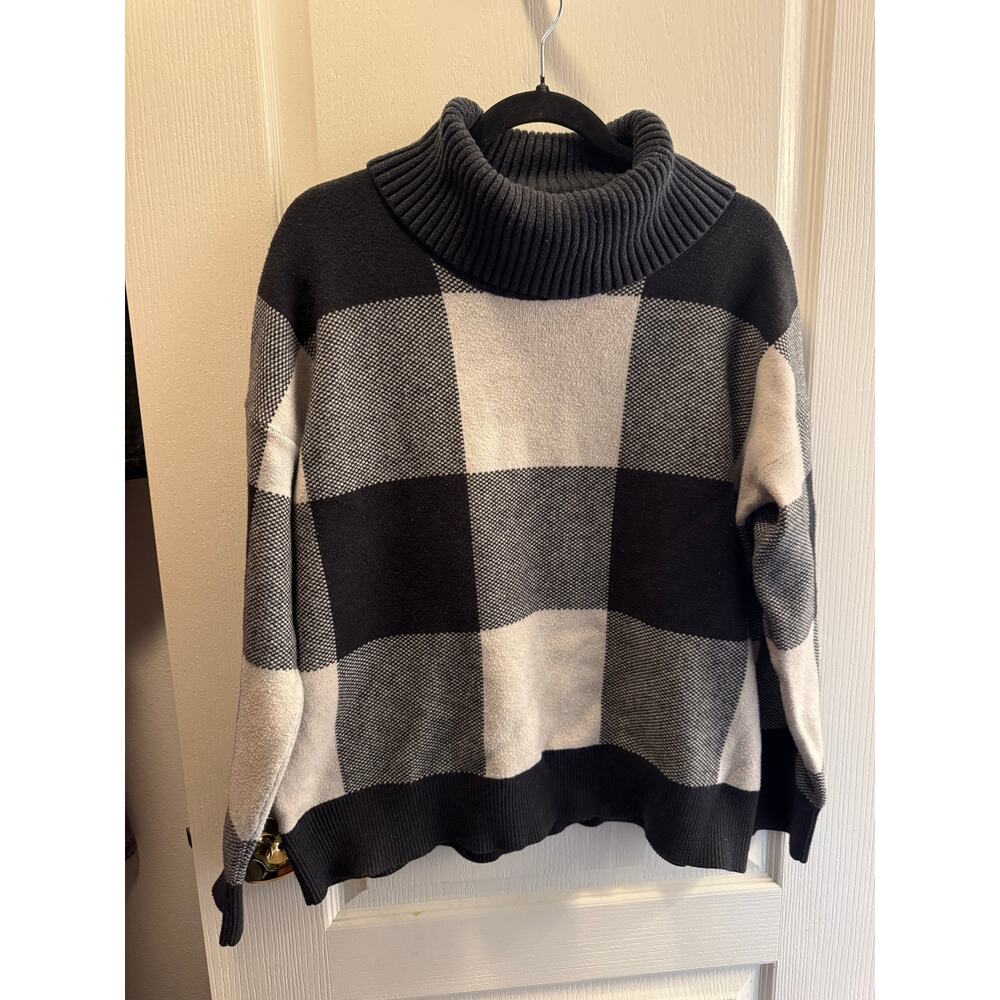 Tahari XL Black & White Buffalo Plaid Turtleneck Sweater Cozy Oversized Knit - Picture 1 of 4
